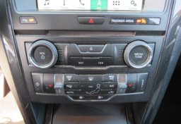 2017 Ford Explorer - Image 40