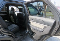 2017 Ford Explorer - Image 28