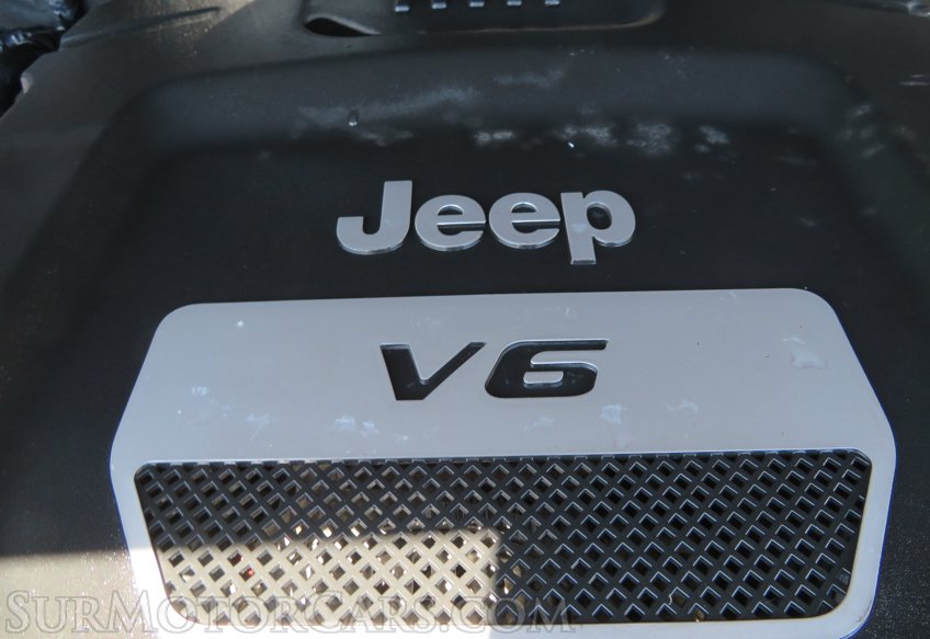 2015 Jeep Wrangler Unlimited - Image 40
