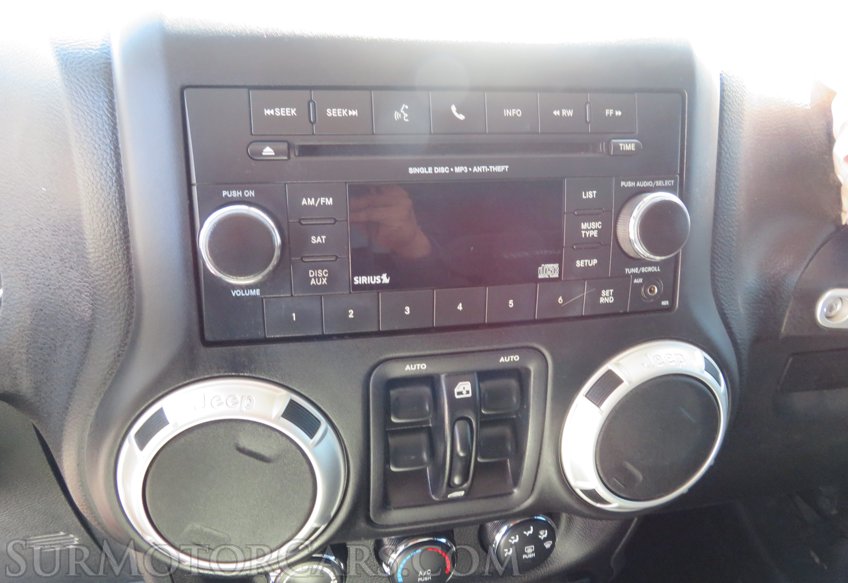 2015 Jeep Wrangler Unlimited - Image 29