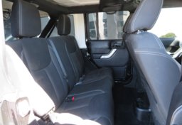 2015 Jeep Wrangler Unlimited - Image 22