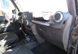 2015 Jeep Wrangler Unlimited - Image 21
