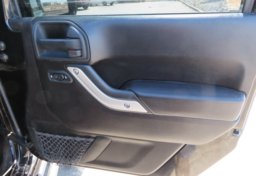 2015 Jeep Wrangler Unlimited - Image 38