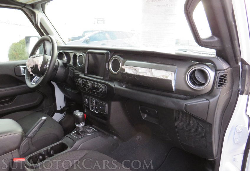 2022 Jeep Wrangler - Image 25