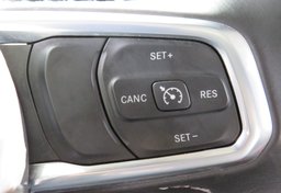 2022 Jeep Wrangler - Image 32