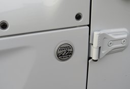 2022 Jeep Wrangler - Image 18