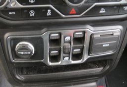 2022 Jeep Wrangler - Image 36