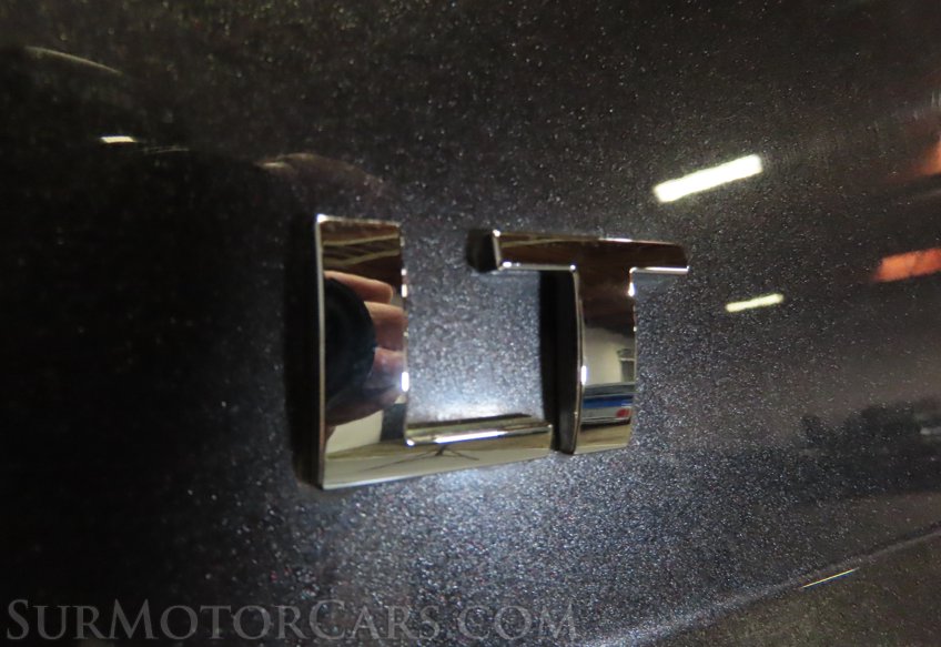 2017 Chevrolet Suburban - Image 17