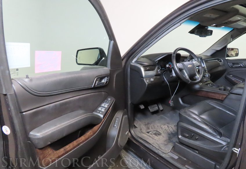 2017 Chevrolet Suburban - Image 20