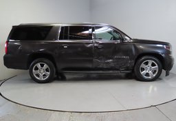 2017 Chevrolet Suburban - Image 6