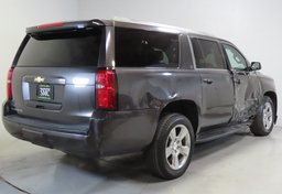 2017 Chevrolet Suburban - Image 8