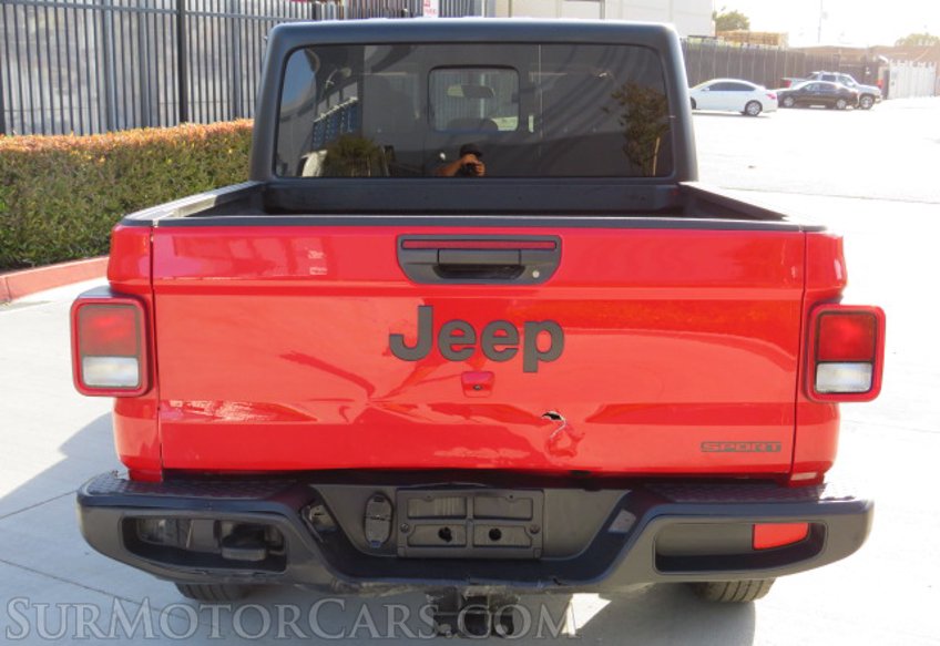 2020 Jeep Gladiator - Image 12