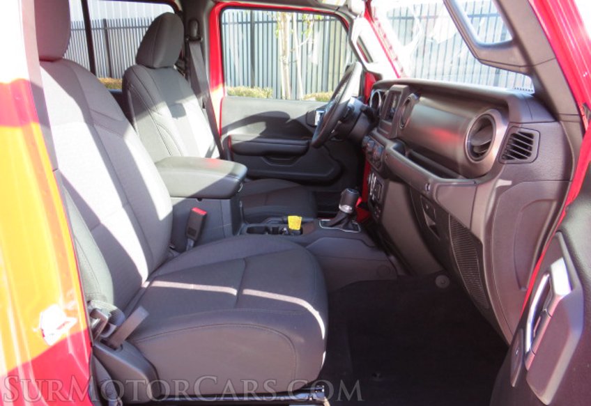 2020 Jeep Gladiator - Image 32