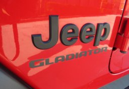 2020 Jeep Gladiator - Image 26