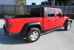 2020 Jeep Gladiator - Image 7