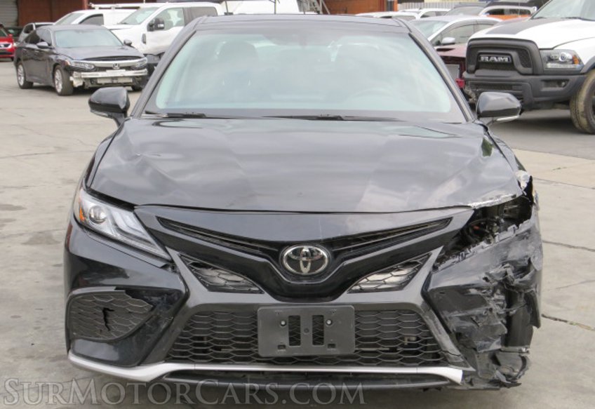 2022 Toyota Camry - Image 12