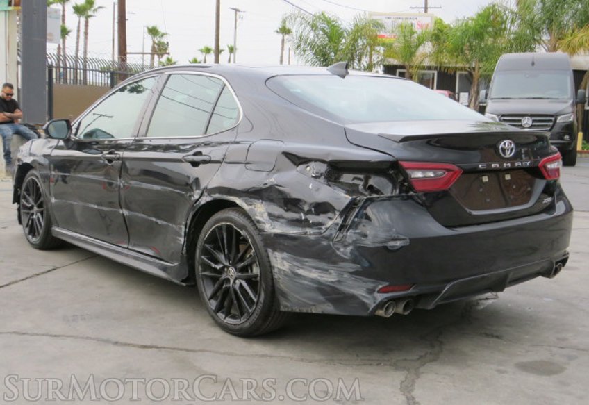 2022 Toyota Camry - Image 10