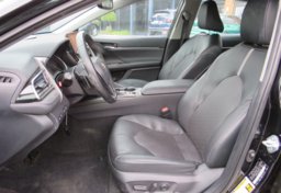 2022 Toyota Camry - Image 27