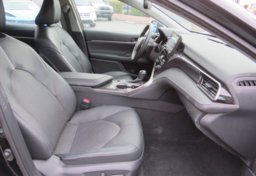 2022 Toyota Camry - Image 28