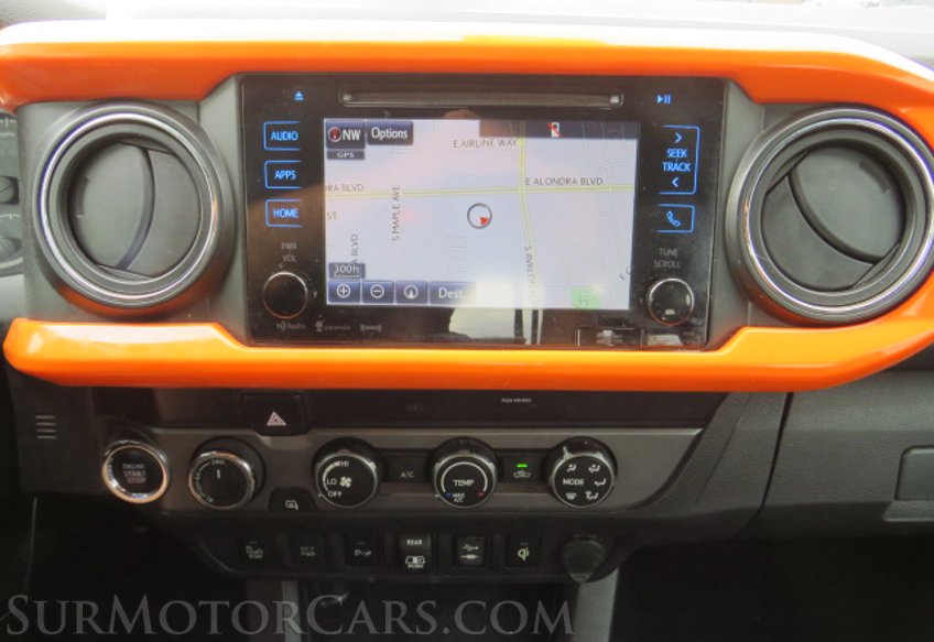 2019 Toyota Tacoma 4WD - Image 35