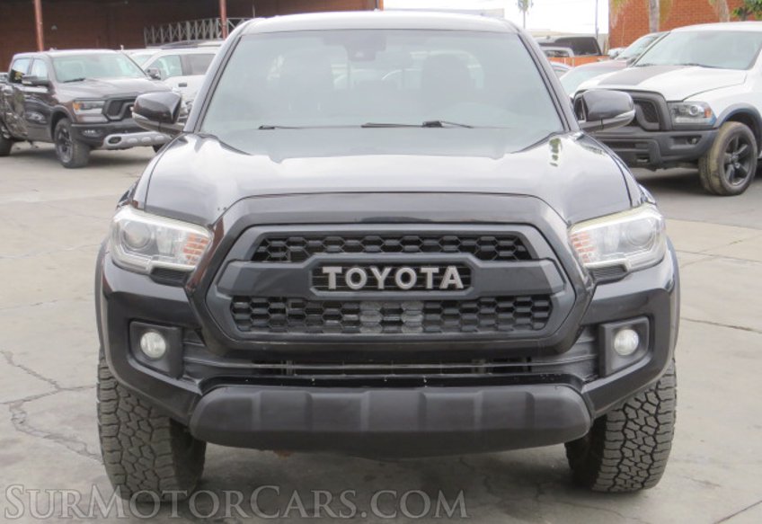 2019 Toyota Tacoma 4WD - Image 5