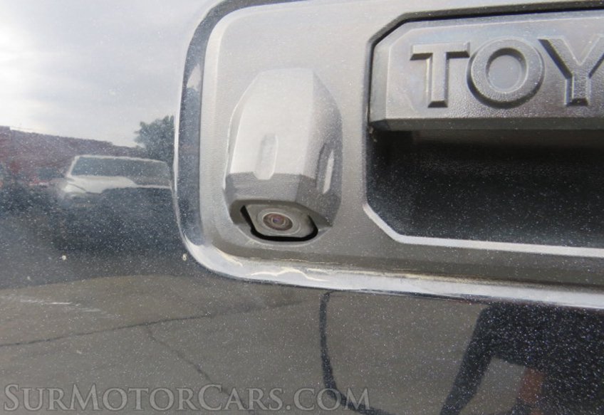 2019 Toyota Tacoma 4WD - Image 18