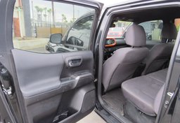 2019 Toyota Tacoma 4WD - Image 22