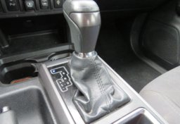 2019 Toyota Tacoma 4WD - Image 37