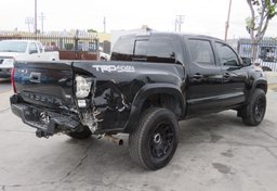 2019 Toyota Tacoma 4WD - Image 12