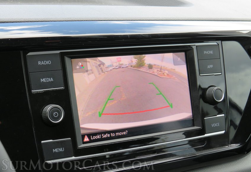 2022 Volkswagen Taos - Image 39