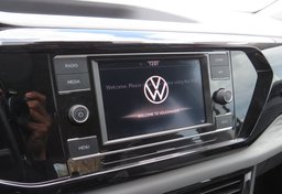 2022 Volkswagen Taos - Image 42