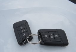 2022 Volkswagen Taos - Image 50