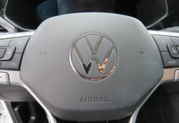 2022 Volkswagen Taos - Image 36