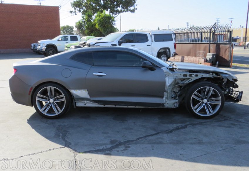 2018 Chevrolet Camaro - Image 9