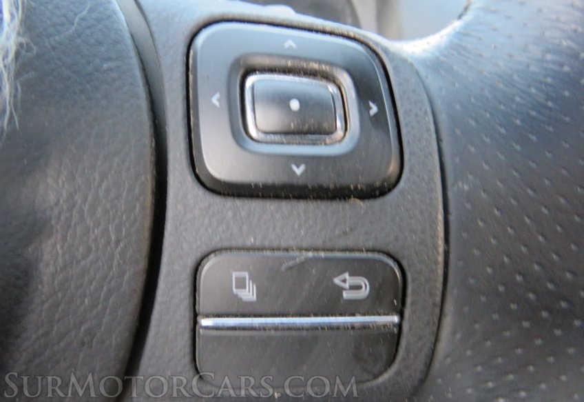 2017 Lexus RC - Image 30