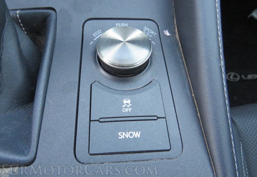 2017 Lexus RC - Image 31