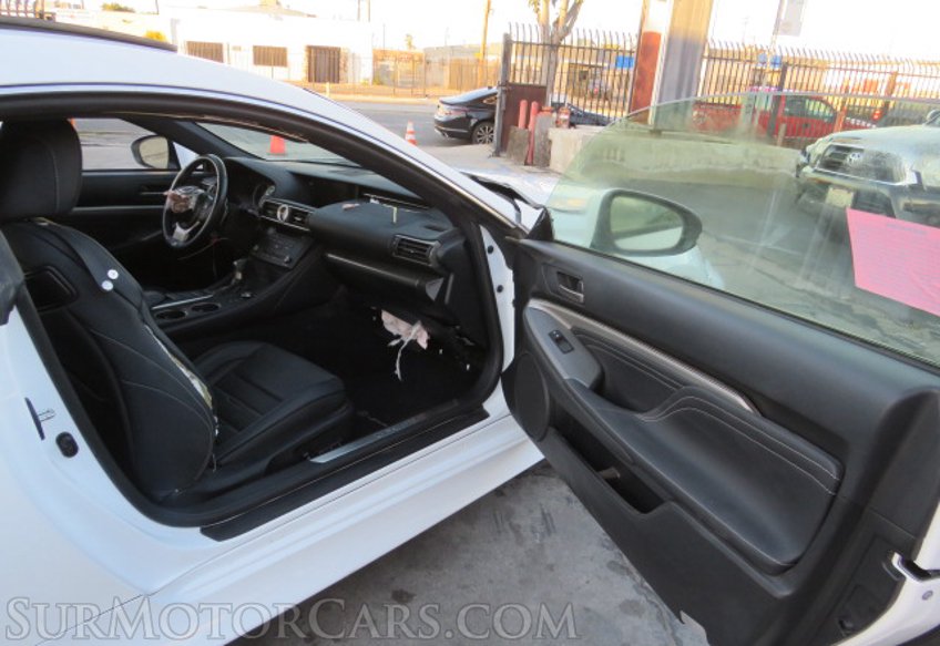 2017 Lexus RC - Image 18