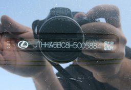 2017 Lexus RC - Image 56