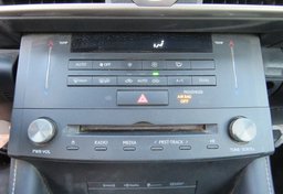 2017 Lexus RC - Image 36