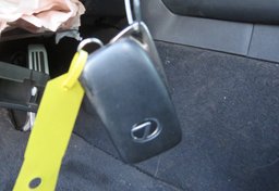 2017 Lexus RC - Image 42