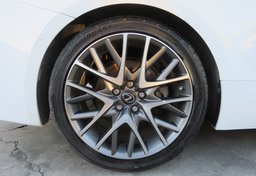 2017 Lexus RC - Image 16