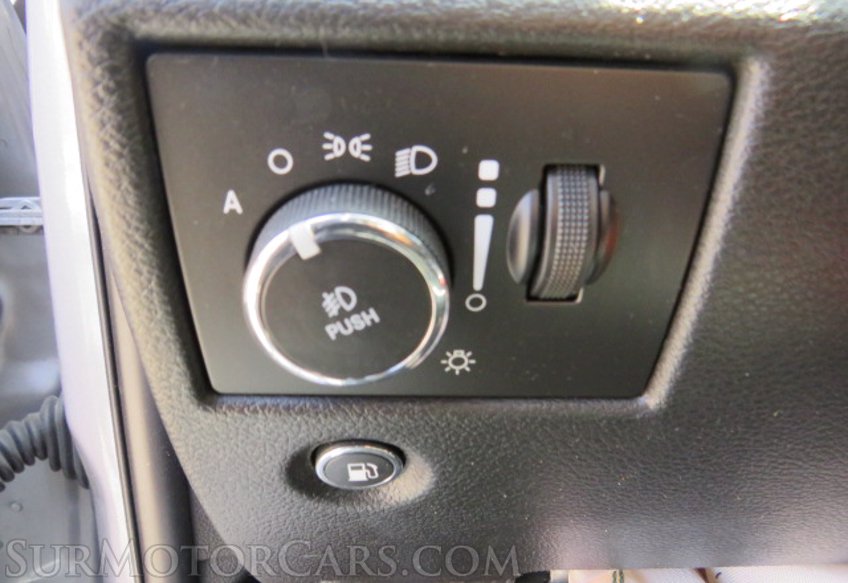 2019 Jeep Grand Cherokee - Image 38