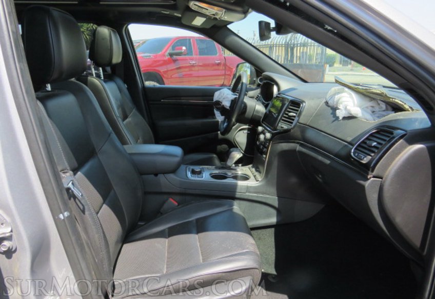 2019 Jeep Grand Cherokee - Image 27