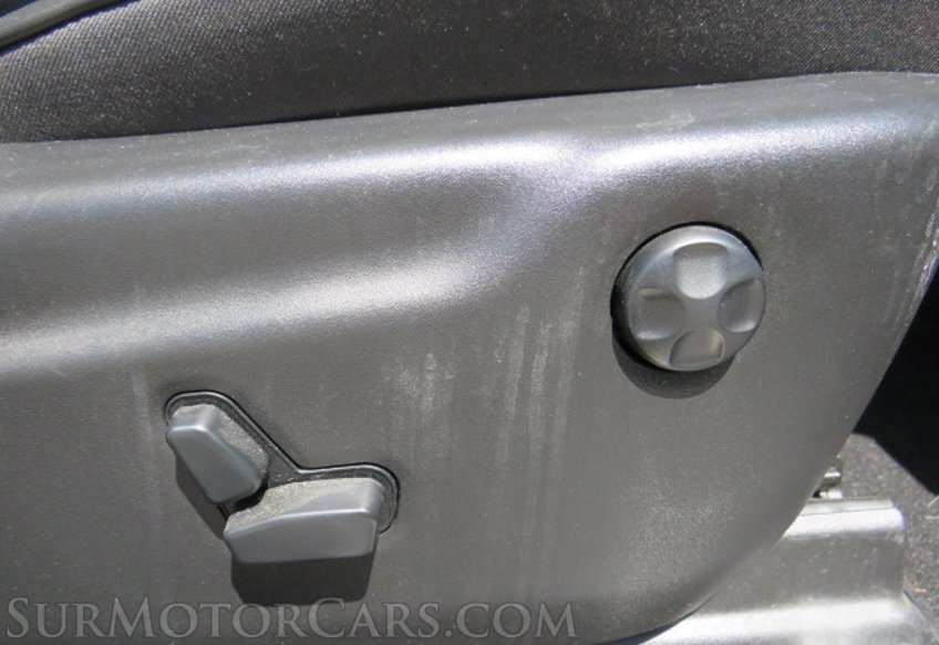 2019 Jeep Grand Cherokee - Image 40