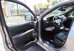 2019 Jeep Grand Cherokee - Image 20