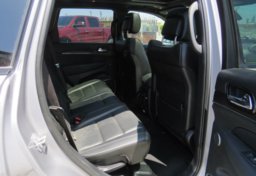 2019 Jeep Grand Cherokee - Image 31