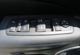 2019 Jeep Grand Cherokee - Image 42