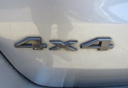 2019 Jeep Grand Cherokee - Image 18