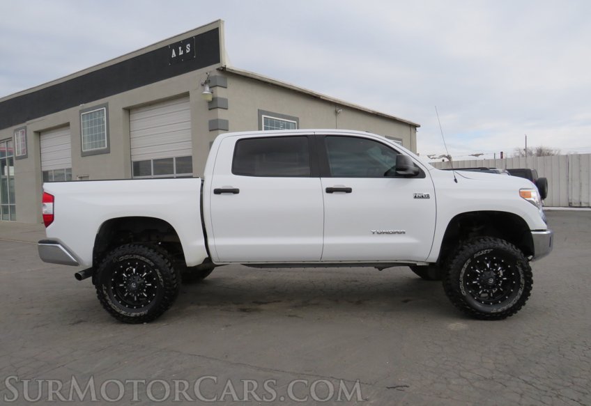 2016 Toyota Tundra 4WD Truck - Image 10
