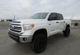 2016 Toyota Tundra 4WD Truck - Image 4